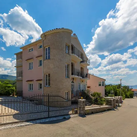 Seper Apartment